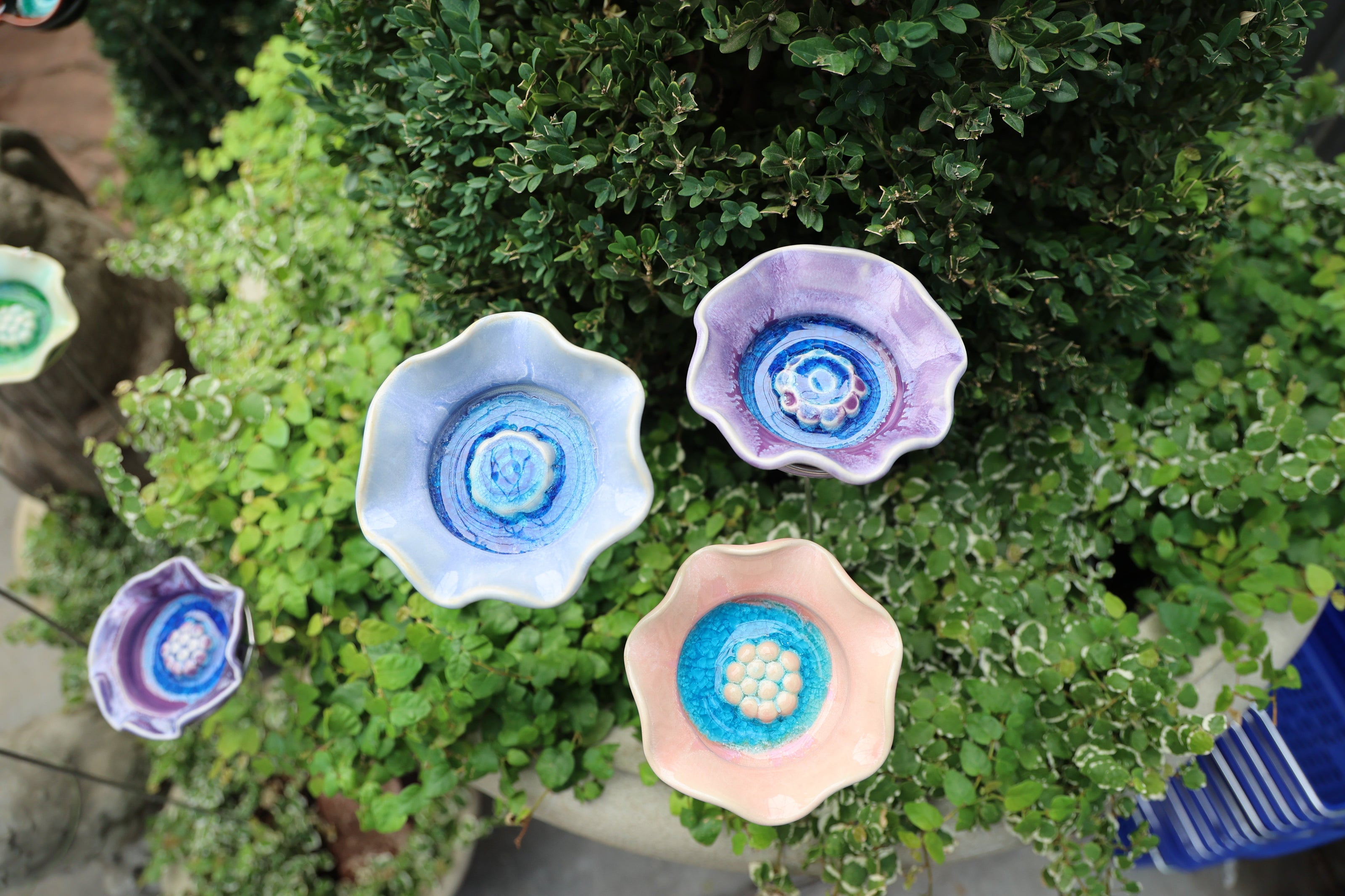 Flower Puddlers – Assorted Colors Pack - Image 4 of 8 | Garden Decor