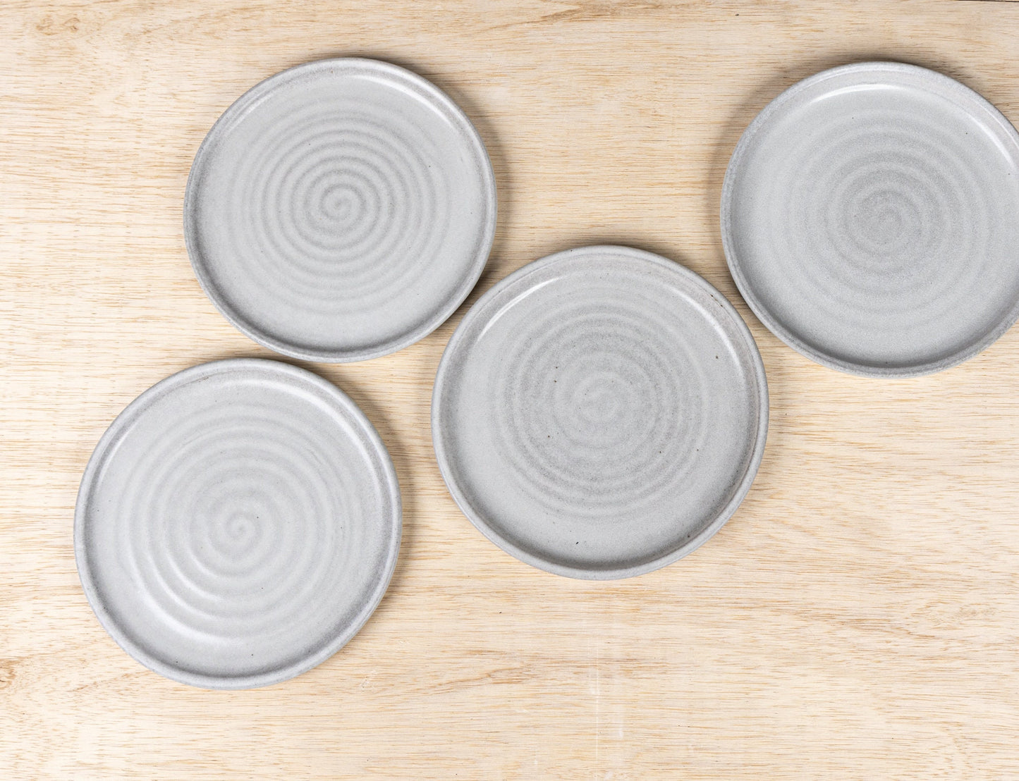 Dinner Plate Set - Image 7 of 8 | Dinnerware